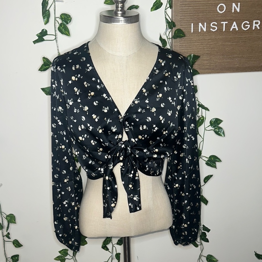 Abercrombie & Fitch Tie Front Floral Blouse Top